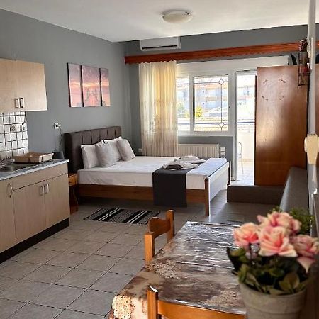 Artemis Hotel Apartments Keramotí Kültér fotó