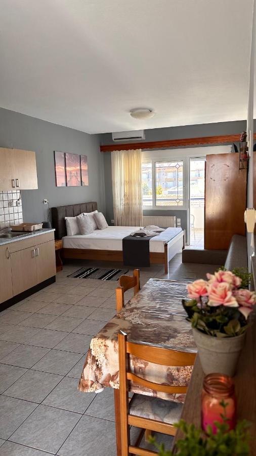Artemis Hotel Apartments Keramotí Kültér fotó